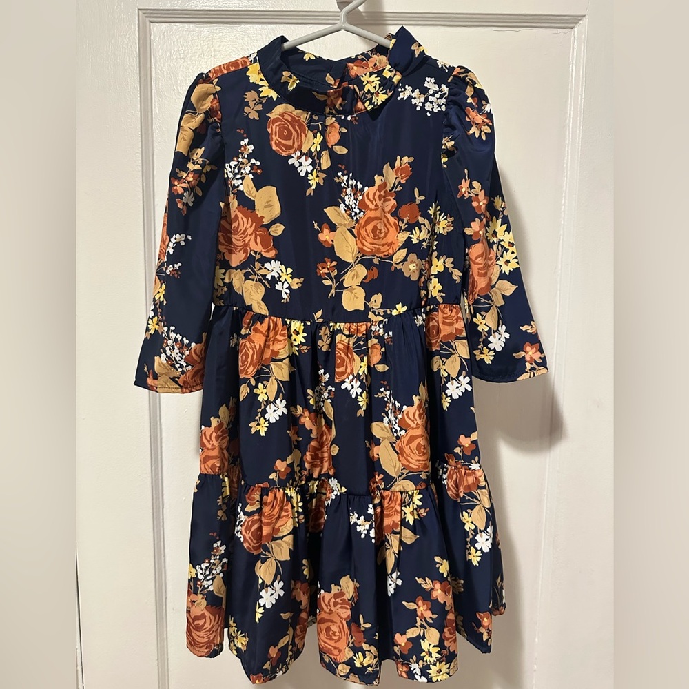 Beautiful Janie and Jack navy blue dress with autumn floral print. Size 6